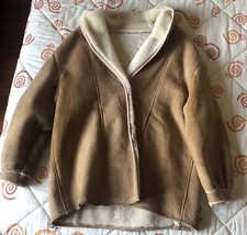 Giaccone di montone Donna taglia 46. Usato pochissimo.