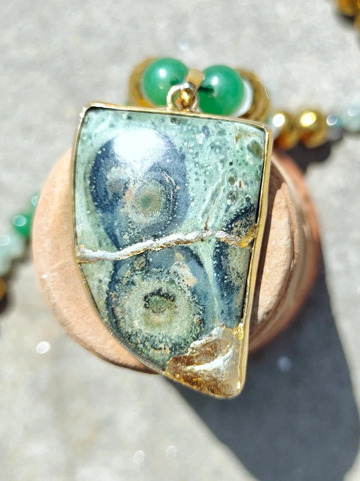 Colgante Art Kintsugi Reparación Kambaba Jaspe con Cuentas Aventurina Cuarzo Verde Foto 3 de 4