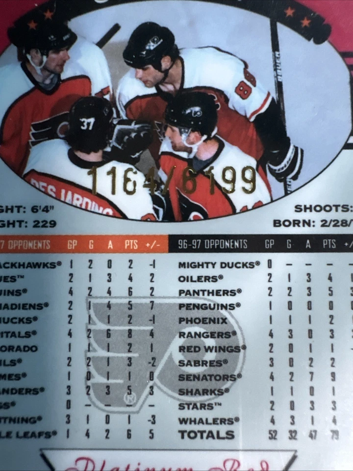 Eric Lindros 1997-98 Pinnacle Totally Certified Platinum Red /6199 #31 (w/ wrap) - Image 3 of 3