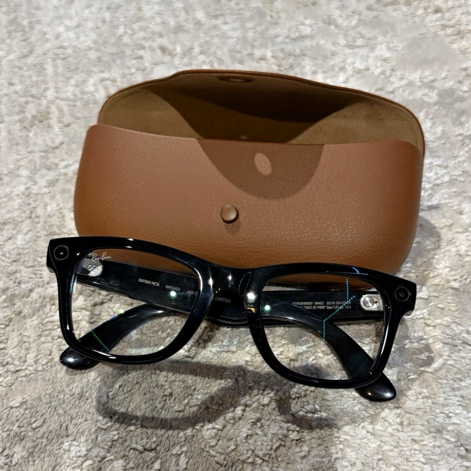 Ray-Ban Wayfarer  RW4006 サングラスケース 25+ Ray-Ban Wayfarer Cases for sale | Updated Oct 2026