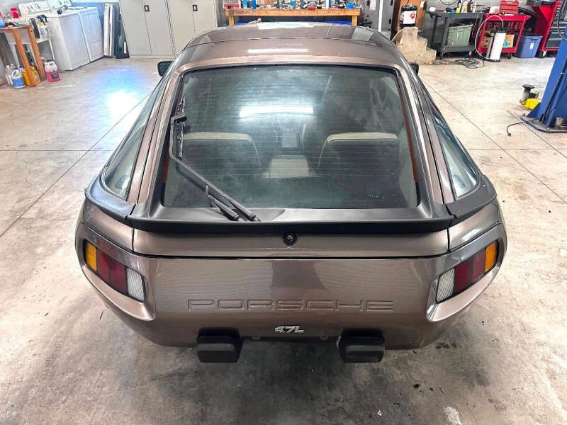 Porsche 928 S 1984 Foto 4 de 4