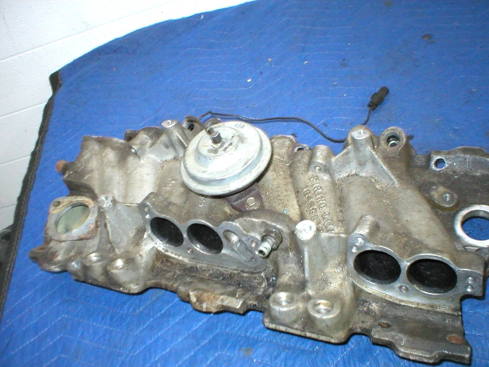 305 350 Camaro Firebird Corvette 1985-88 colector de admisión puerto sintonizado inyección GM Foto 4 de 4