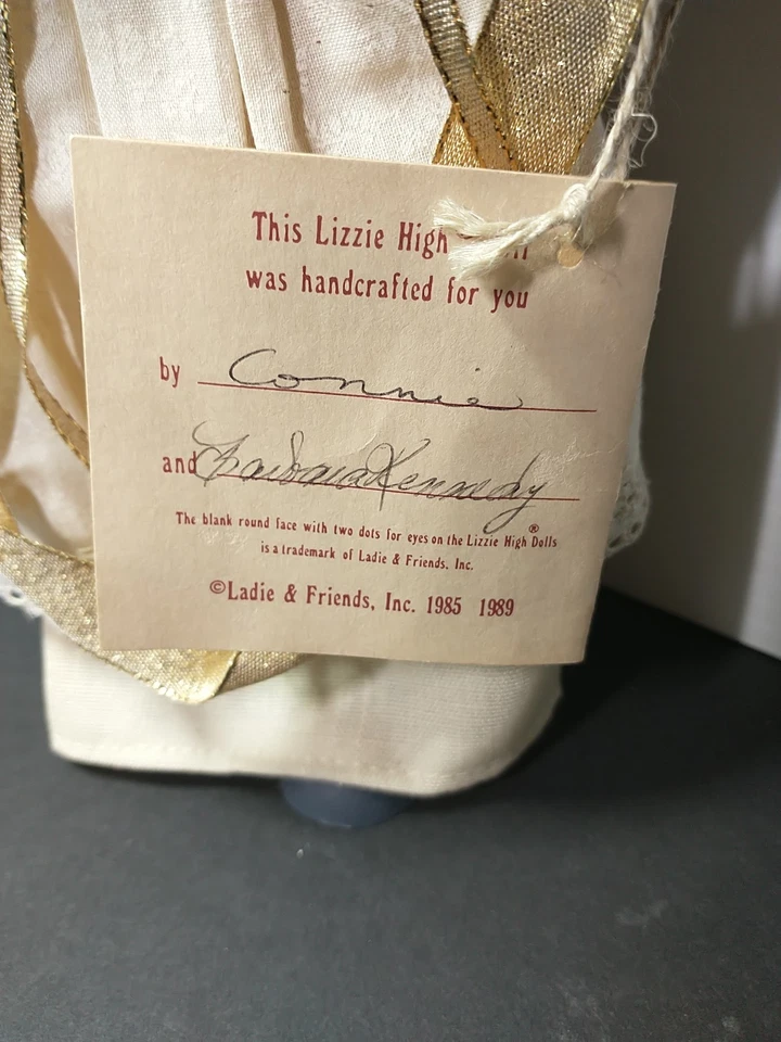 Muñeca Lizzie High Angel de la colección Christmas Pageant 1985-1989. Foto 4 de 4