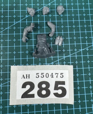 Panzerkommandant komplett Astra Militarum Fahrzeug Chimäre Russ 40K Bits Guard