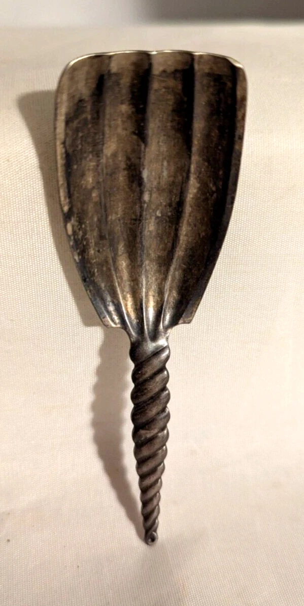 Tea Caddy Spoon with Twisted Handle