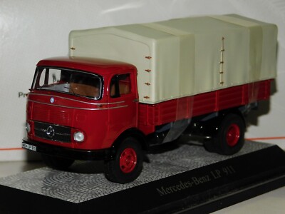 Premium ClassiXXs Mercedes LP911 – 1/43 – Plateau Ridelles Bâché – 12152