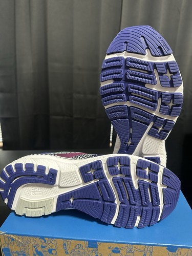 Brooks Adrenaline GTS 22 Women’s Size 9.5 Medium Shoes Purple Road Running - Picture 9 of 14