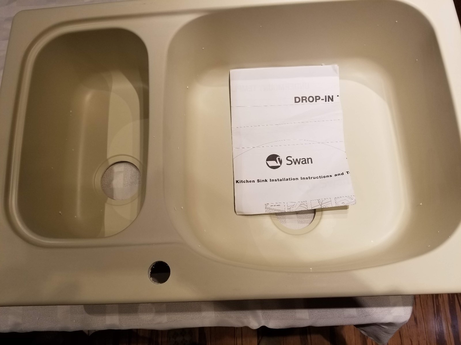 Swan Ks03322sb 050 33 In L X 22 In W X 10 In H Solid Surface