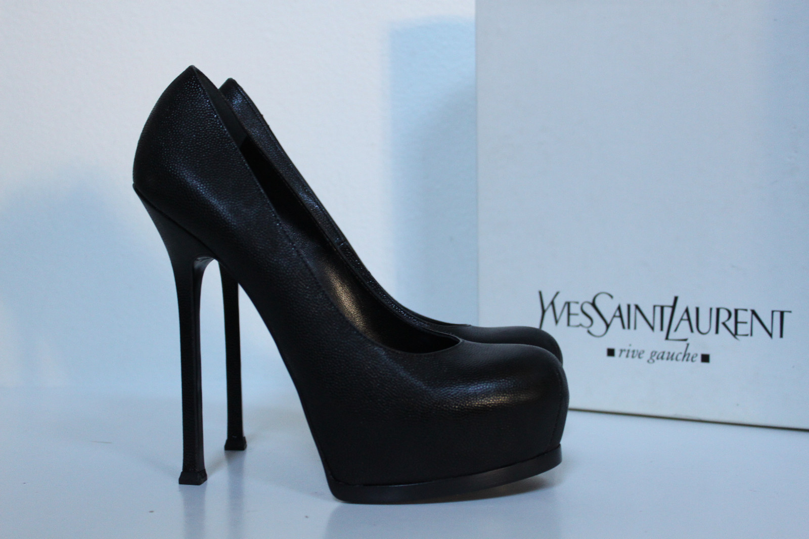 Scarpa a pompa Yves Saint Laurent Tribtoo in pelle nera con plateau nuova taglia 10 40 YSL