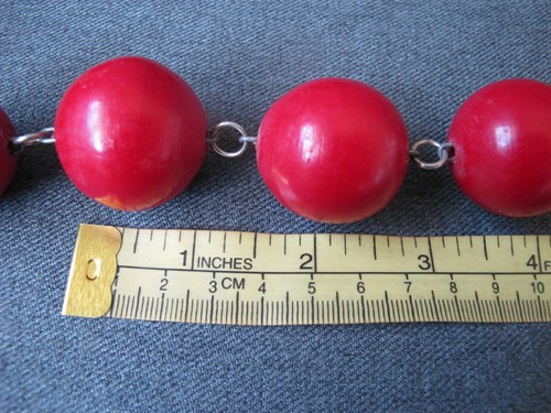 Collar de cuentas de gran tamaño de madera roja pintada vintage - Imagen 7 de 8