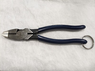KLEIN TOOLS 9-3/8'' OAL, 12 AWG Capacity, Standard Lineman's D213-9NETT