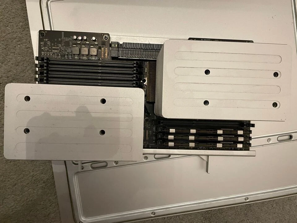Ex-Studio Mac Pro 5,1 | Dual X5680 3.33GHz | Radeon RX 580 - Image 4 of 4