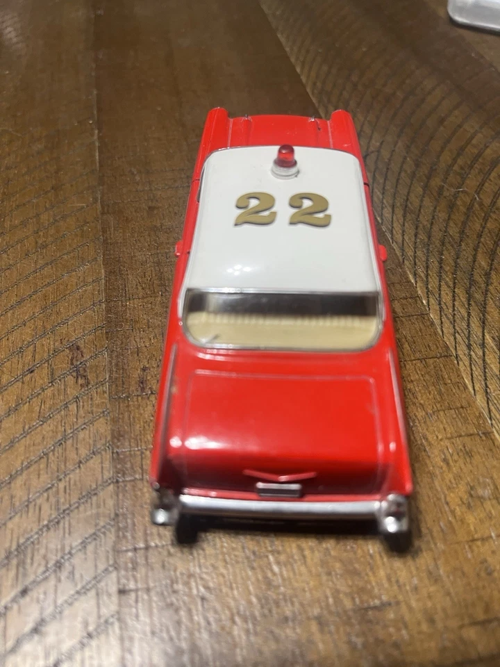 KINSMART🔥1957 CHEVROLET BEL AIR FIRE🔥CHEFE VERMELHO 1:40 - Imagem 3 de 4