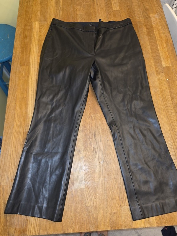 Theory Women’s Black Leather Cropped Pants Size 10