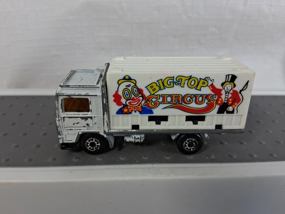 Matchbox Volvo Big Top Circus Truck White Die Cast Parts Restore - Image 2 of 4