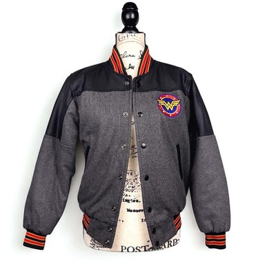Wonder Woman Cropped Bomber Jacket Womens Large Varsity Collegiate
