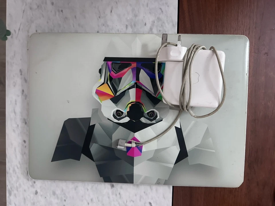 Apple MacBook Pro 15-Inch 2.2GHz Intel Core i7 16GB RAM 256GB SSD (Mid-2015) - Image 2 of 4