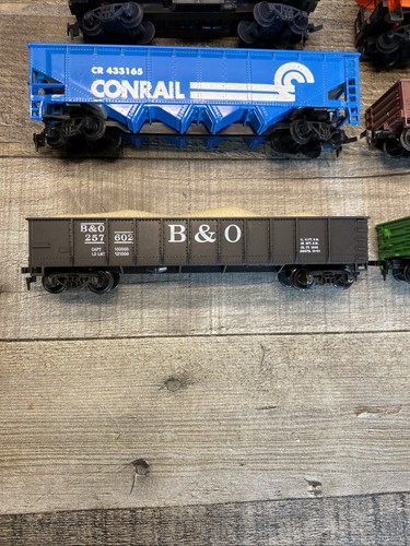 Vintage HO Scale Train Cars 5 Tyco 1 Unbranded Untested Lot of 6 Some Damage - Picture 3 of 14