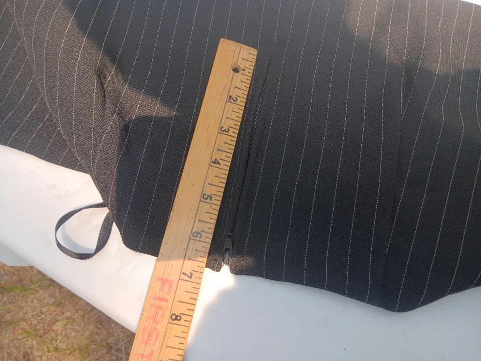 Vintage 90s Alyn Paige Black Pinstripe Polyester Blend Mini Skirt 13/14 - Image 4 of 4