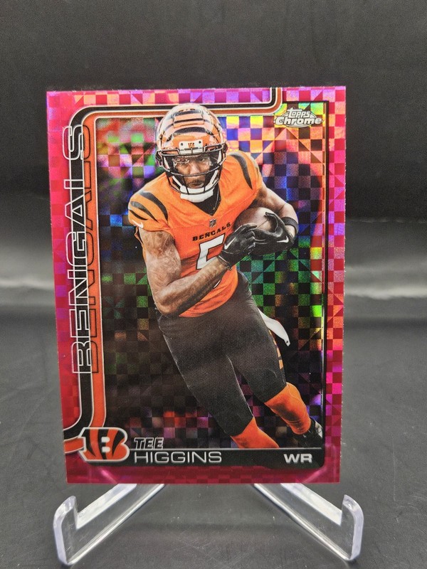 2025 Topps Chrome - Tee Higgins #59 Hot Pink X-Fractor