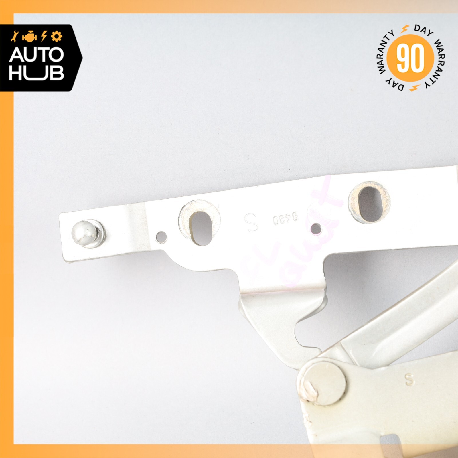 Maserati Quattroporte M139 GranCabrio Hood Hinge Bracket Left and Right Side Set
