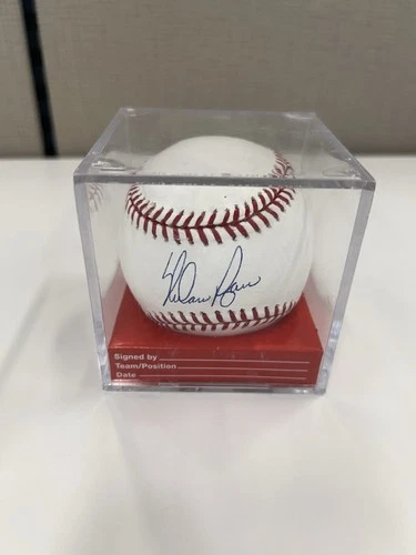 Nolan Ryan Signed Baseball With Case
