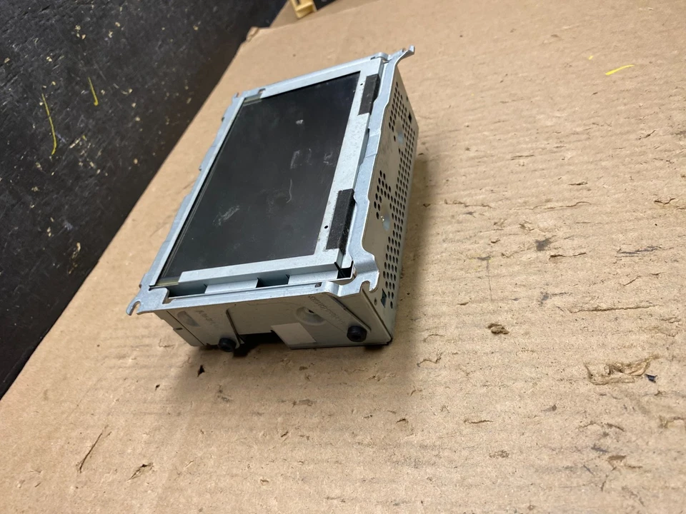 2009 to 2015 Jaguar XF Radio Navigation Display Screen Monitor OEM T4971 DG - Image 3 of 4