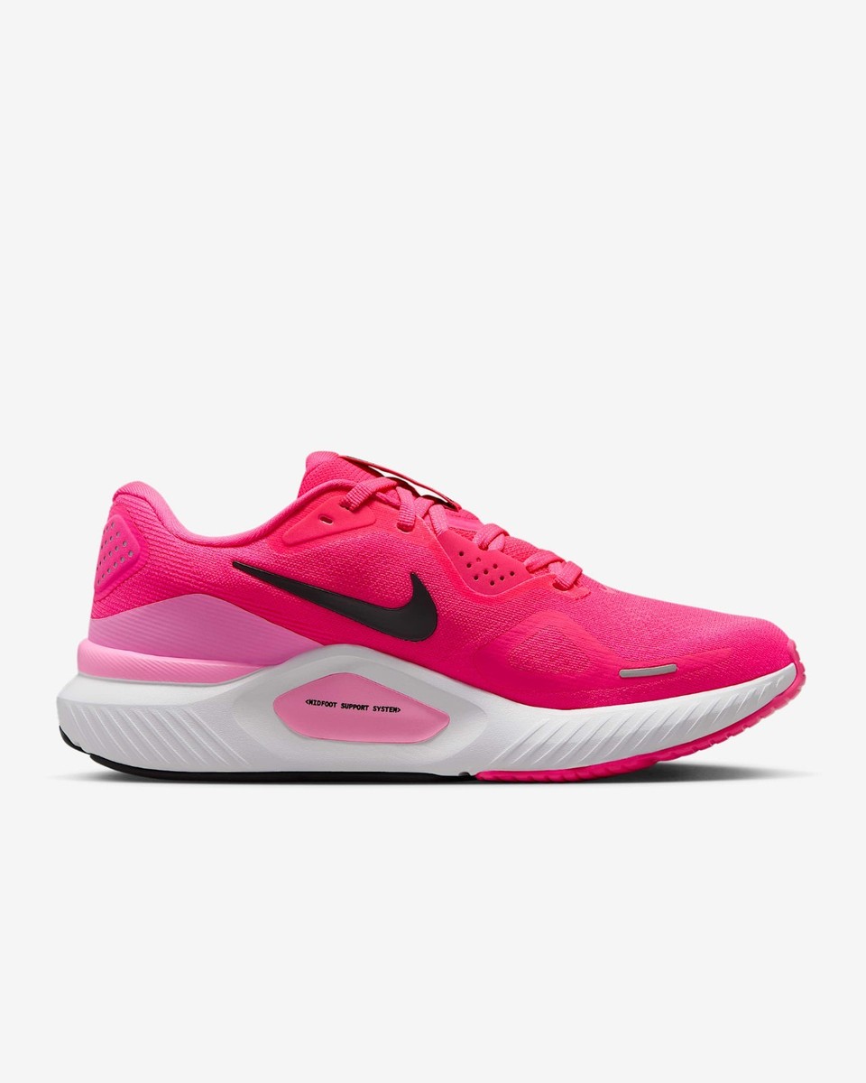 nike running react miler trainers in pink
