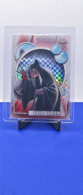 2026 Topps Chrome Disney Evil Queen #2 Snow White X-Fractor