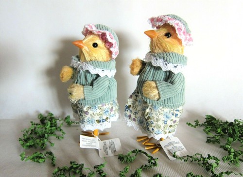 Pier 1 Easter Dressed-Up Chick Sisters Figurines Home Spring Decor 7" SET 2 - Picture 4 of 6