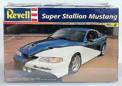 ヴィンテージ Revell 1/25 フォード・スーパースタリオン・マスタング ヴィンテージ Revell 1/25 フォード・スーパースタリオン