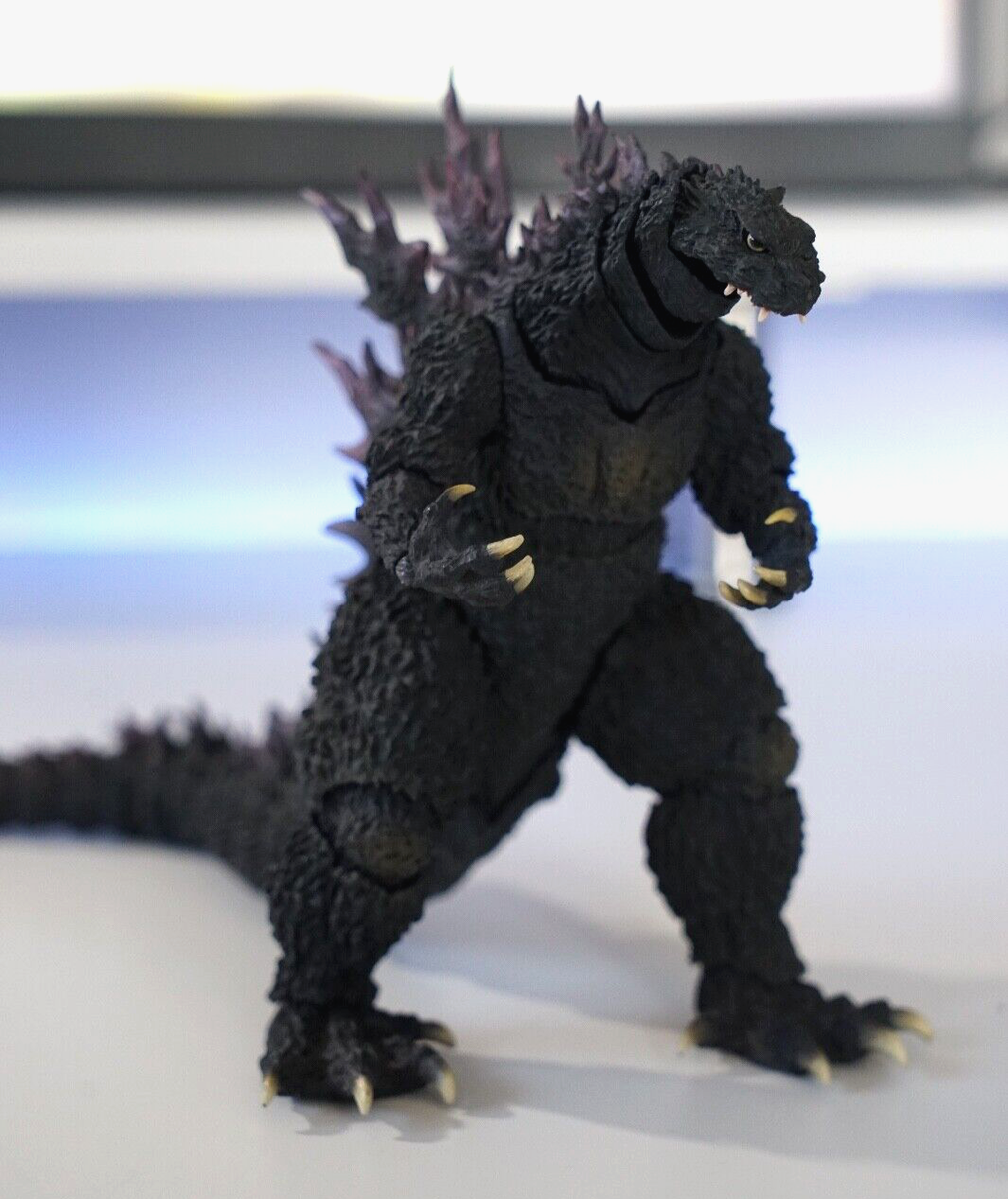 BANDAI S.H. Monsterarts Godzilla 2000 Millennium Tamashii Nations