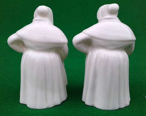 2 ROYAL WORCESTER “FRENCH COOK” BLANC DE CHINE CANDLE SNUFFERS. - Picture 5 of 10