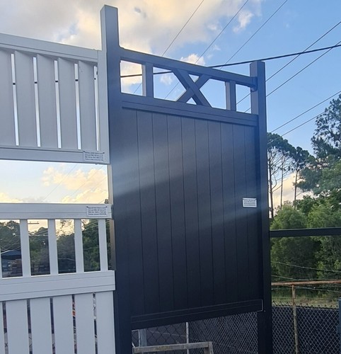 Black Hamptons Fence & Gate Panels – Aluminium Slats – Custom Sizes – East Coast - Picture 6 of 9