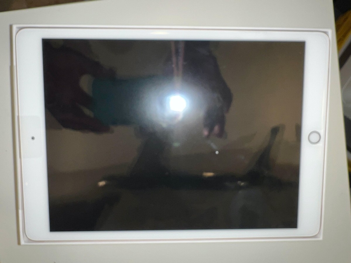 Apple iPad (8th Generation) A2270 128 GB, Wi-Fi, 10.2 in