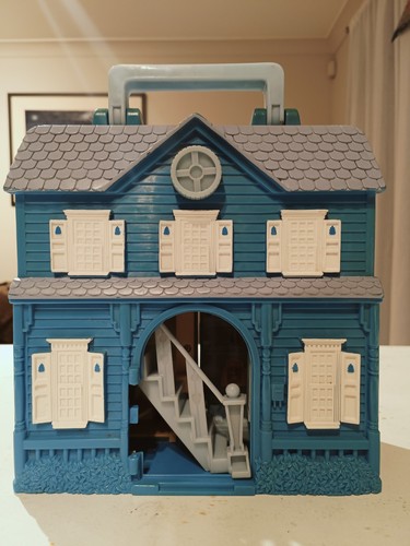 Vintage 1999 Bear in the Big Blue House Playset Mattel House Shell Working Luna
