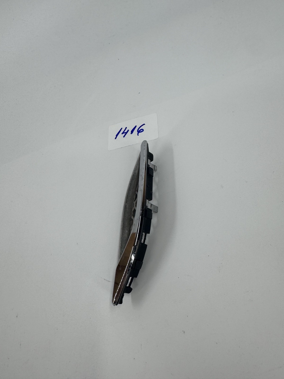 MASERATI GHIBLI FENDER VENT GRILLE 2014 2015 2016 2017 670028906 OEM