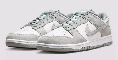 Size 13 MENS NIKE DUNK LOW RETRO SE FQ8249-101 NEW