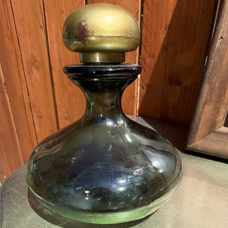 Green Glass Round Decanter with Stopper, Starburst Base Bottle