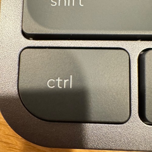 Logitech MX Keys S Keyboard ~ Zamienny klucz i część przełącznika ~ Grafit - Zdjęcie 22 z 28
