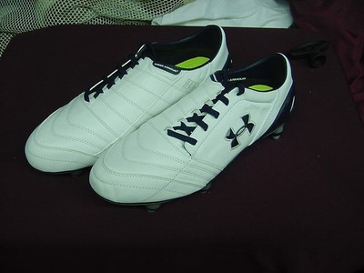 under armour dominate pro sg