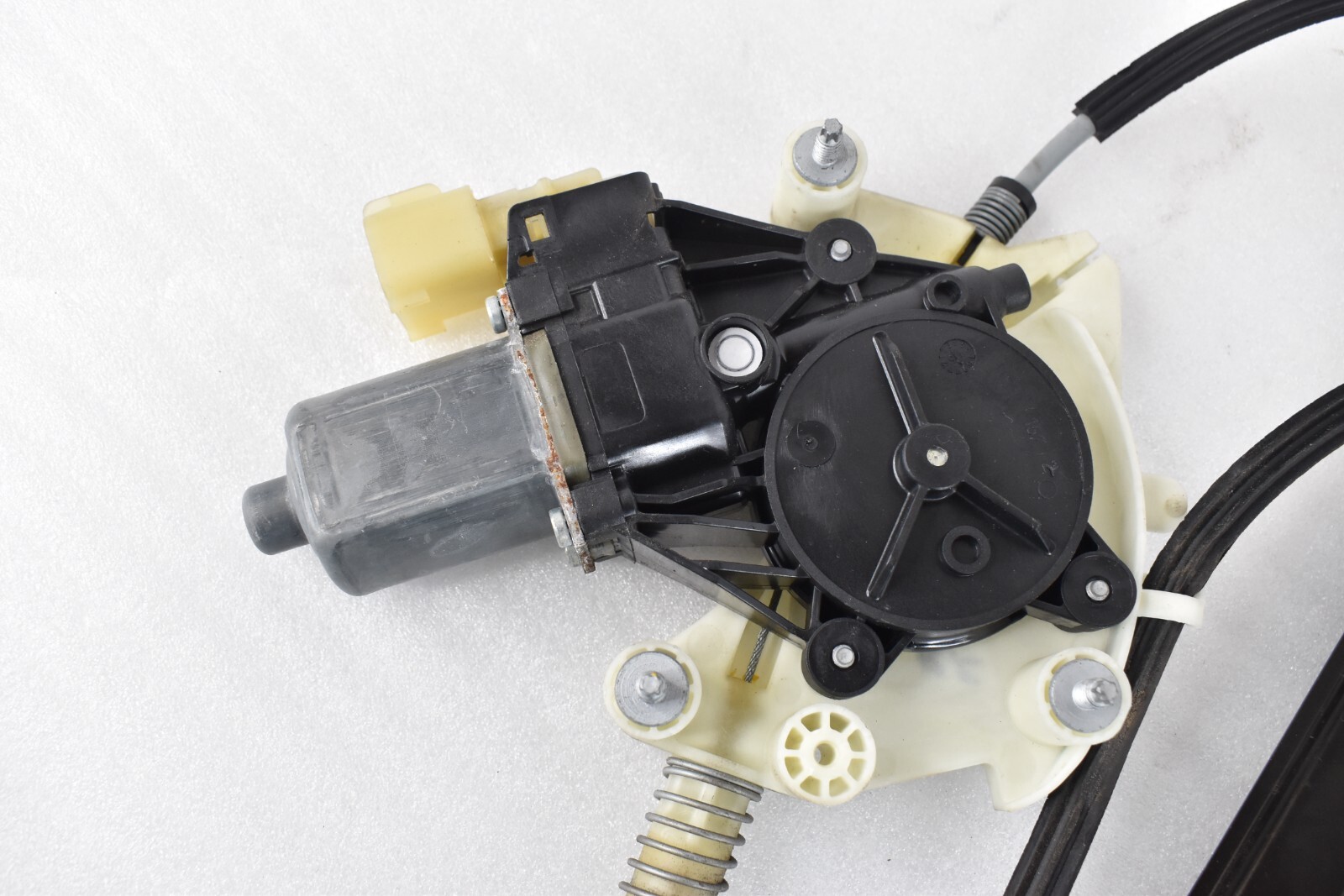 2014-2019 MASERATI GHIBLI REAR PASSENGER RIGHT DOOR WINDOW REGULATOR MOTOR OEM
