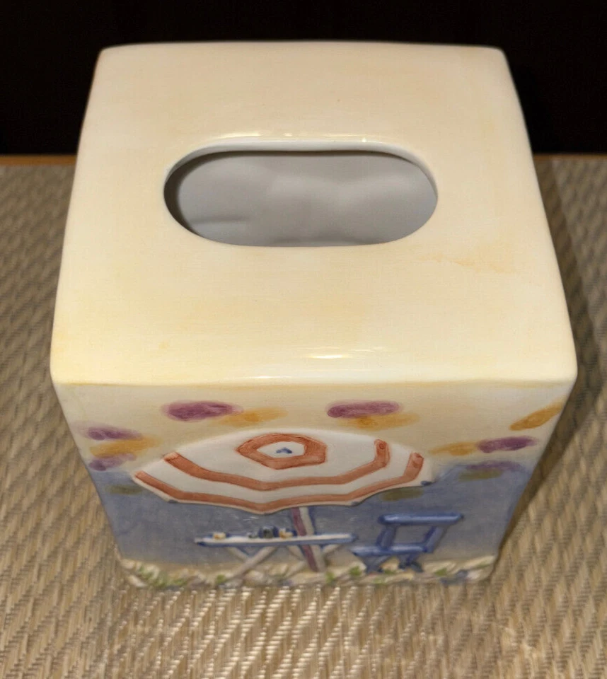 Cubo de cubierta de caja de pañuelos de cerámica Bacova - Tema de mesa para sombrilla de playa junto al mar Foto 3 de 4