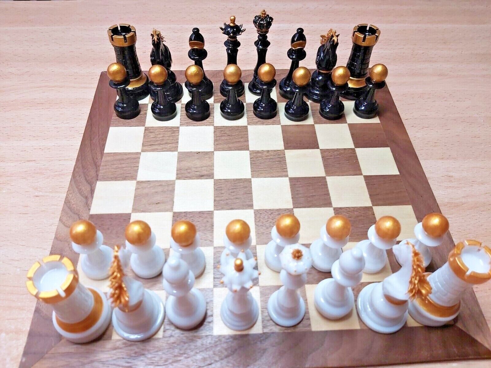 CHESS SET