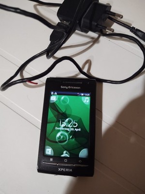 Sony Erikson, Xperia X8 E15i 