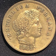1942 Peru 20 Centavos Brass Coin - Wartime Scarce - XF (Extra Fine) condition