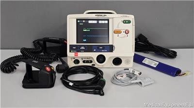 DOM 2020 Physio-Control Lifepak 20e Biphasic 3 Lead SPO2 ECG PADDLES Year 2020