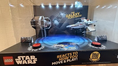 RARE LEGO Star Wars Retail Store Display   Motorized X-Wing & TIE Fighter !!!!