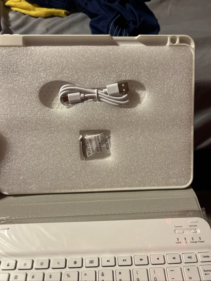 Funda Teclado BC para iPad Pro 11" Air 11/10.9" Plateada Foto 3 de 4