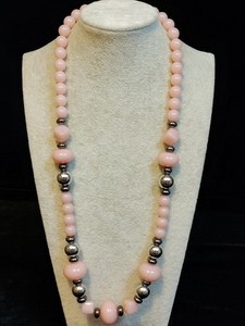 Trifari Beautiful Vintage Pink And Silver Tone Beaded Necklace
